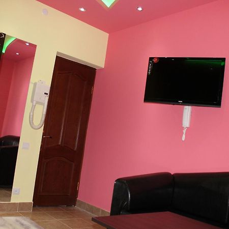 Princ Plaza Hotel 예레반 외부 사진